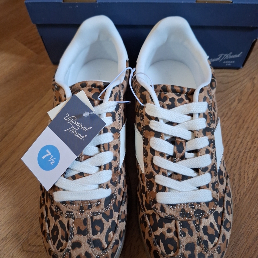 Universal Thread Leopard Print Brown Spencer Memory Comfy Sneakers Shoes 7.5 - Picture 2 of 10